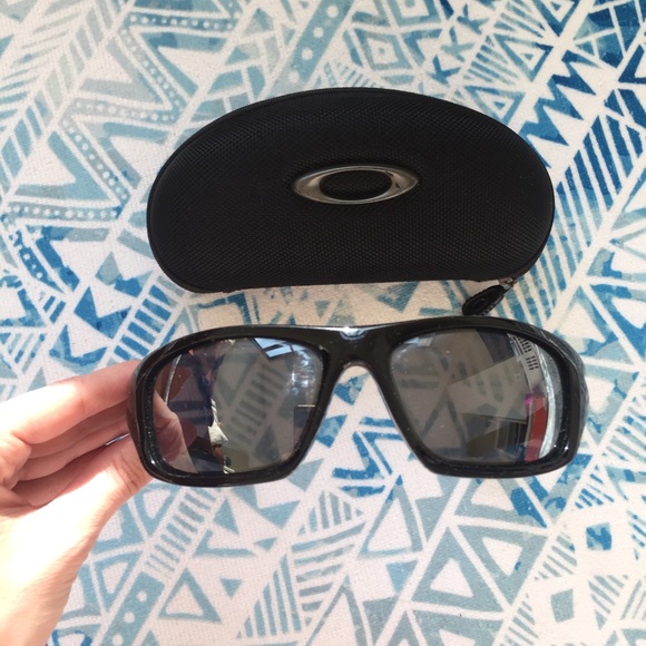 oakley valve size